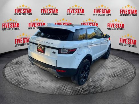 Used 2018 Land Rover Range Rover Evoque SE Premium image 7