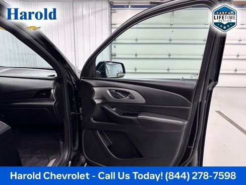Used 2023 Chevrolet Traverse LT w/ LPO, Floor Liner Package AWD/4WD image 11