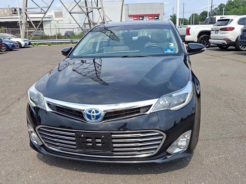 Used 2014 Toyota Avalon Limited FWD image 3