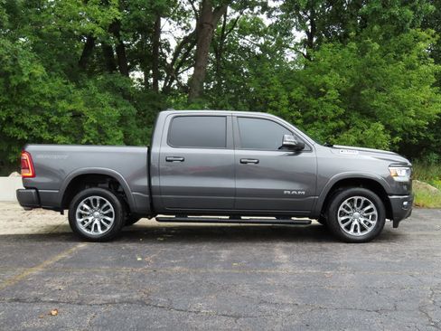 Used 2021 RAM 1500 Laramie AWD/4WD image 2