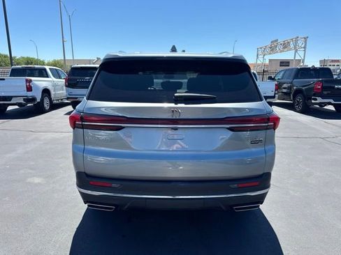 Used 2025 Buick Enclave Preferred FWD image 4