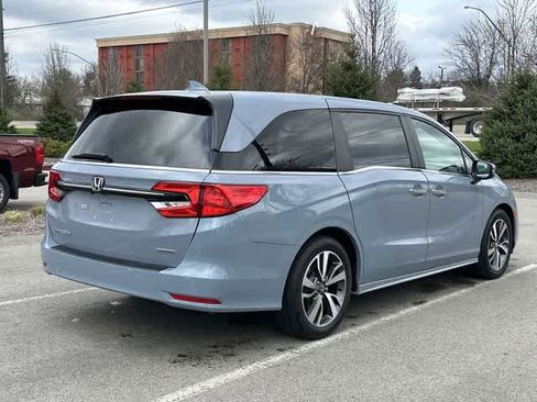 Used 2023 Honda Odyssey Touring image 25