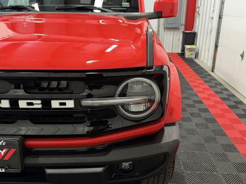 Used 2023 Ford Bronco Outer Banks AWD/4WD image 13