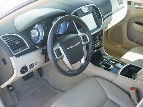 Used 2013 Chrysler 300 AWD w/ Driver Convenience Group image 11