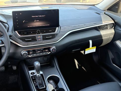 New 2026 Nissan Altima 2.5 SV FWD image 11