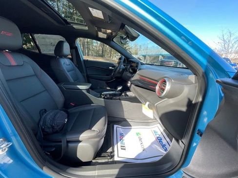 New 2026 Chevrolet Trax RS w/ Sunroof Package image 23
