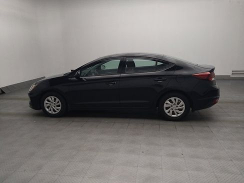 Used 2020 Hyundai Elantra SE FWD image 3