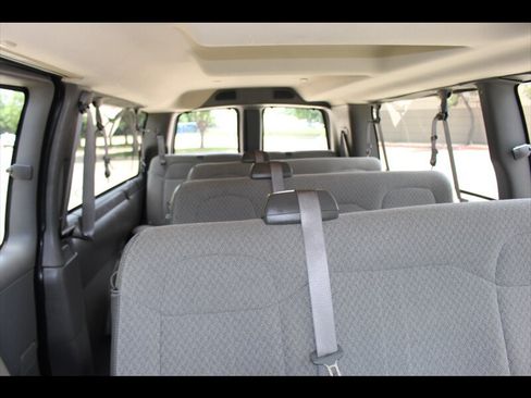 Used 2024 Chevrolet Express 3500 LT w/ LT Preferred Equipment Group RWD image 13
