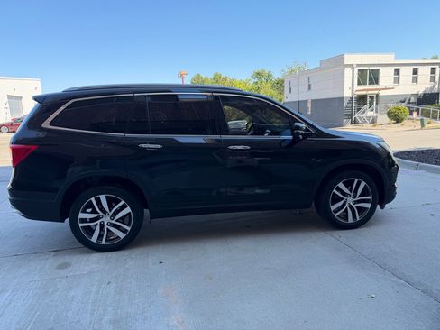 Used 2017 Honda Pilot Touring image 8