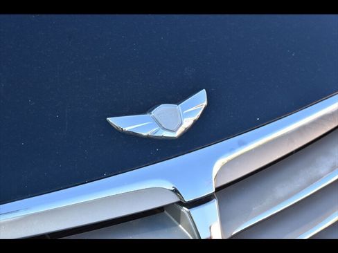 Used 2013 Hyundai Genesis 3.8 w/ Technology Pkg RWD image 45