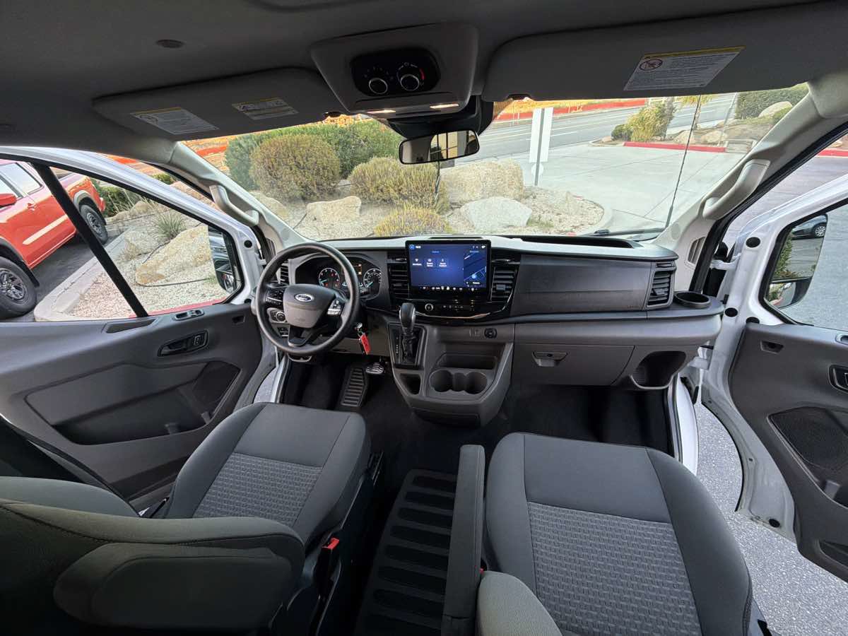 Used 2023 Ford Transit 350 XLT RWD image 6