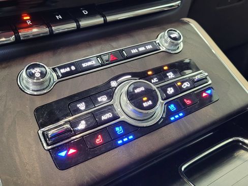 Certified 2021 Lincoln Aviator Grand Touring w/ Equipment Group 302A AWD/4WD image 25