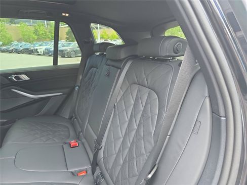 New 2026 BMW X5 xDrive40i w/ M Sport Package AWD/4WD image 14
