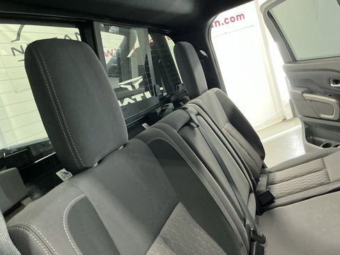 Used 2024 Nissan Titan SV w/ SV Bronze Edition Package image 17