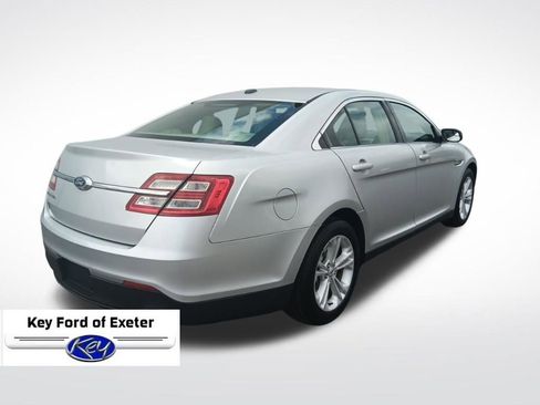 Used 2016 Ford Taurus SE FWD image 12