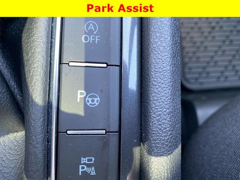 Used 2023 Volkswagen Tiguan SEL R-Line AWD/4WD image 31