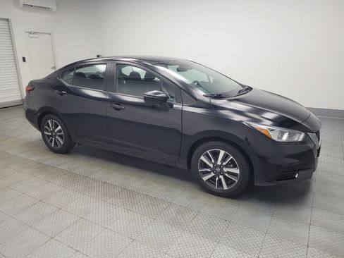 Used 2021 Nissan Versa SV image 11