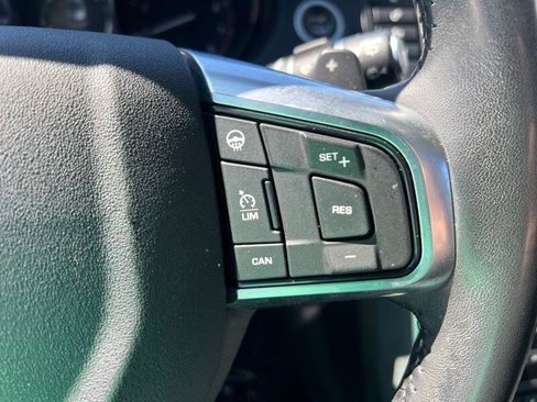 Used 2018 Land Rover Discovery Sport HSE image 22