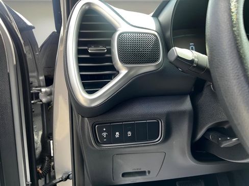 Used 2023 Kia Soul LX w/ Option Group 015 image 19