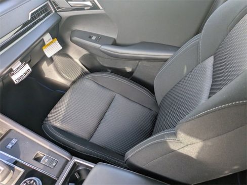 New 2025 Mitsubishi Outlander ES image 17