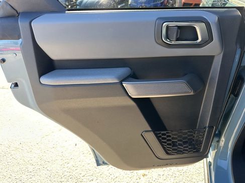 Used 2022 Ford Bronco Black Diamond image 23