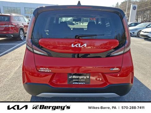 Certified 2023 Kia Soul EX image 6