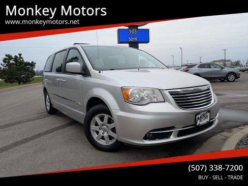 Used 2012 Chrysler Town & Country Touring w/ Entertainment Group #1 image 1