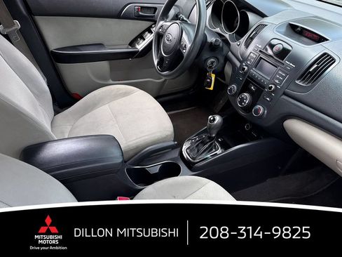 Used 2011 Kia Forte EX FWD image 17