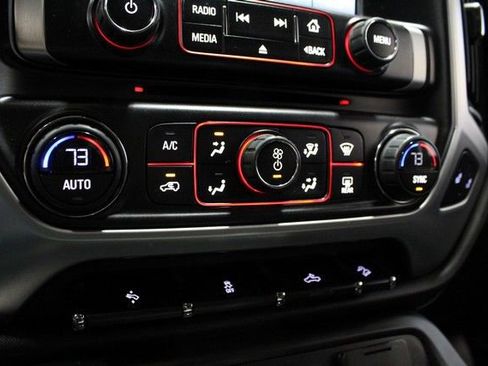 Used 2015 GMC Sierra 1500 SLT w/ SLT Crew Cab Value Package image 28