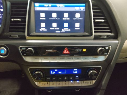Used 2018 Hyundai Sonata Limited w/ Ultimate Package 07 FWD image 25
