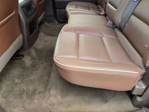 Used 2018 Chevrolet Silverado 1500 High Country RWD image 16