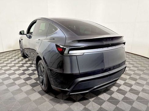 Used 2026 Tesla Model Y 2WD image 5