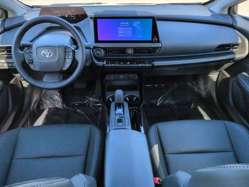 Used 2025 Toyota Prius FWD image 14
