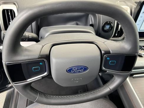 Used 2025 Ford Expedition Active AWD/4WD image 20