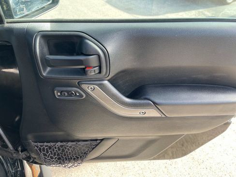 Used 2017 Jeep Wrangler Unlimited Sport w/ Quick Order Package 23S image 19