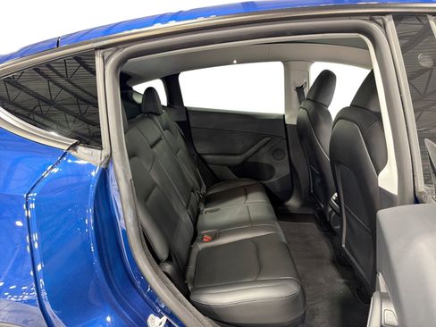 Certified 2023 Tesla Model Y Long Range AWD/4WD image 11