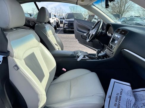 Used 2013 Lexus IS 250C image 20