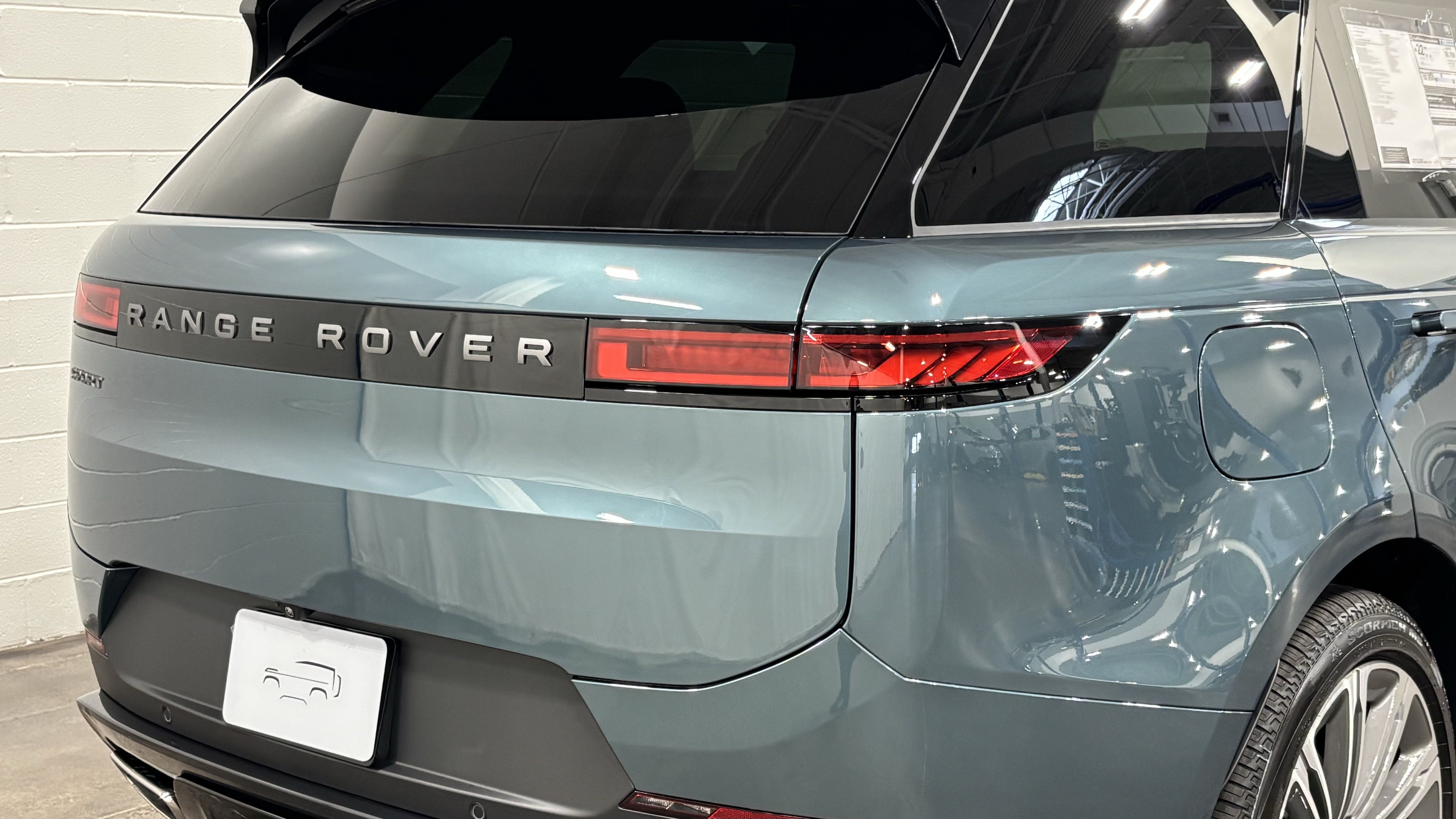 New 2026 Land Rover Range Rover Sport SE AWD/4WD image 18