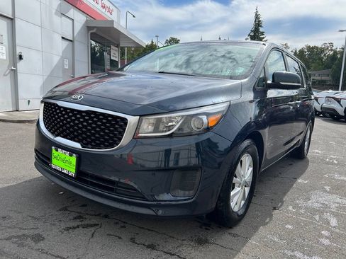 Used 2016 Kia Sedona LX w/ LX Convenience Package FWD image 8