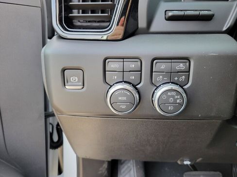 New 2026 GMC Sierra 2500 AT4 w/ AT4 Premium Plus Package image 11