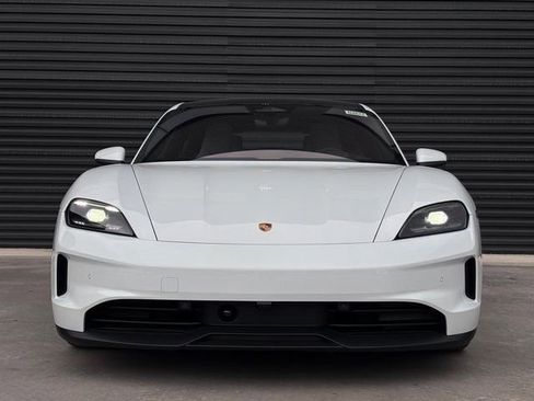 New 2026 Porsche Taycan image 10