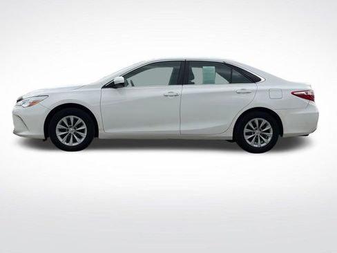 Used 2017 Toyota Camry LE FWD image 13