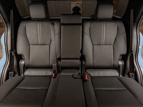 Used 2025 Toyota 4Runner Limited image 35