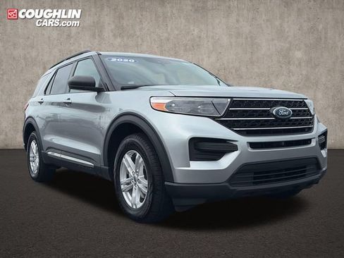 Used 2020 Ford Explorer XLT w/ Comfort Package AWD/4WD image 1
