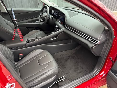 New 2026 Hyundai Elantra Limited FWD image 15