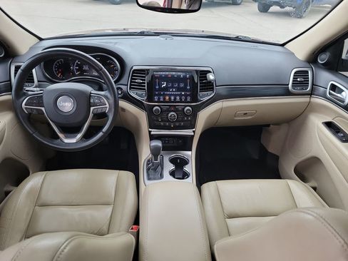 Used 2019 Jeep Grand Cherokee Limited AWD/4WD image 17