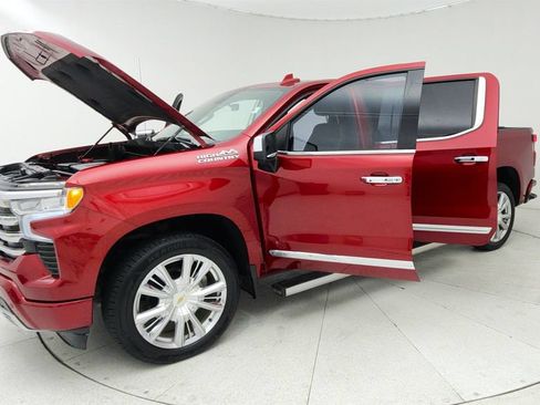 Used 2024 Chevrolet Silverado 1500 High Country w/ High Country Premium Package AWD/4WD image 10