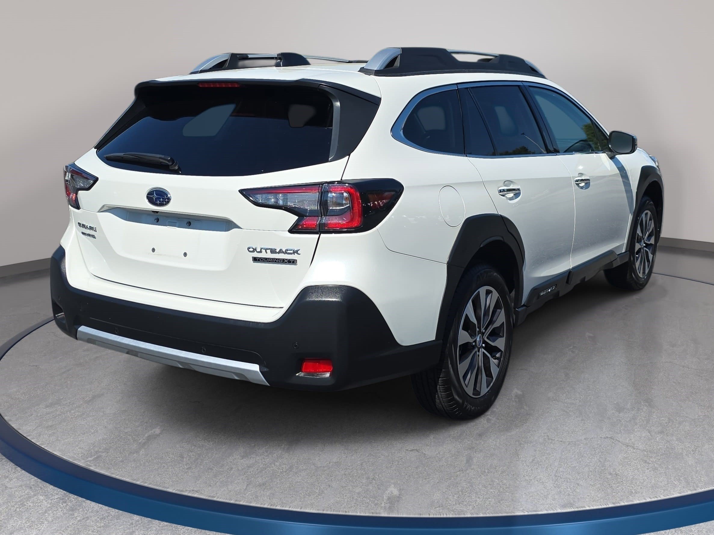 Used 2025 Subaru Outback Touring XT AWD/4WD image 5