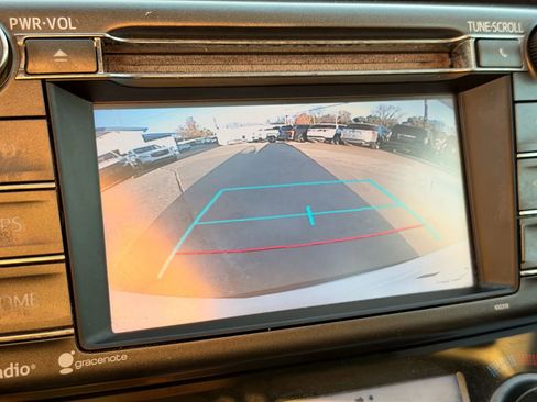 Used 2015 Toyota RAV4 XLE image 19