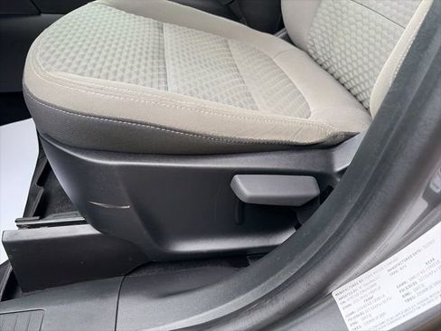 Used 2022 Ford Escape SE w/ Cold Weather Package FWD image 9